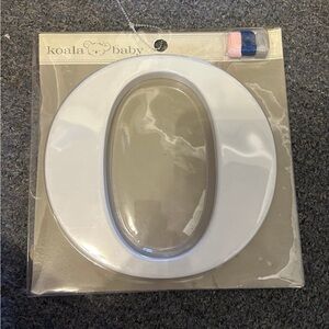 Letter O Hanging Wall art. nwt comes with 3 colored ribbons